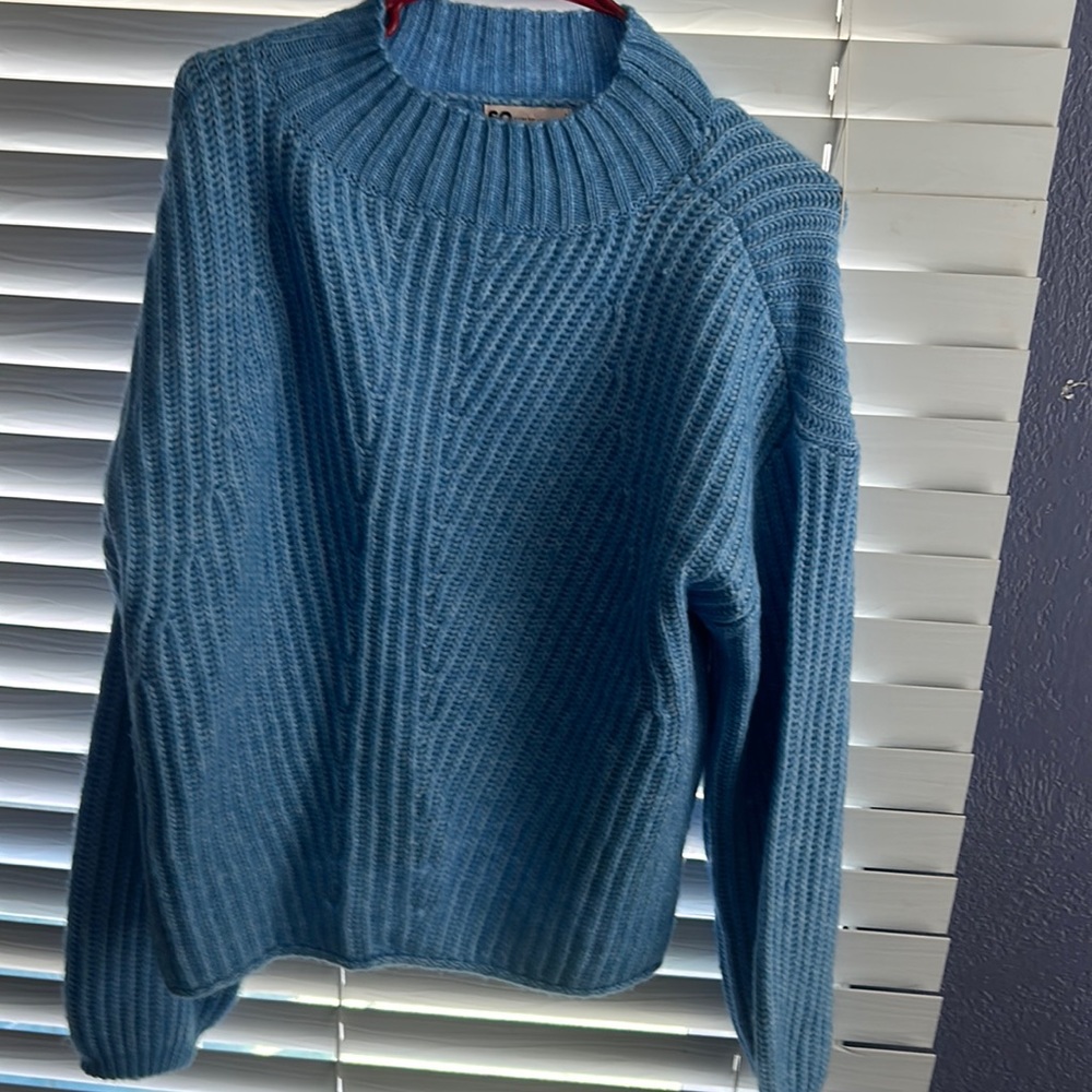 Knitted blue shirt